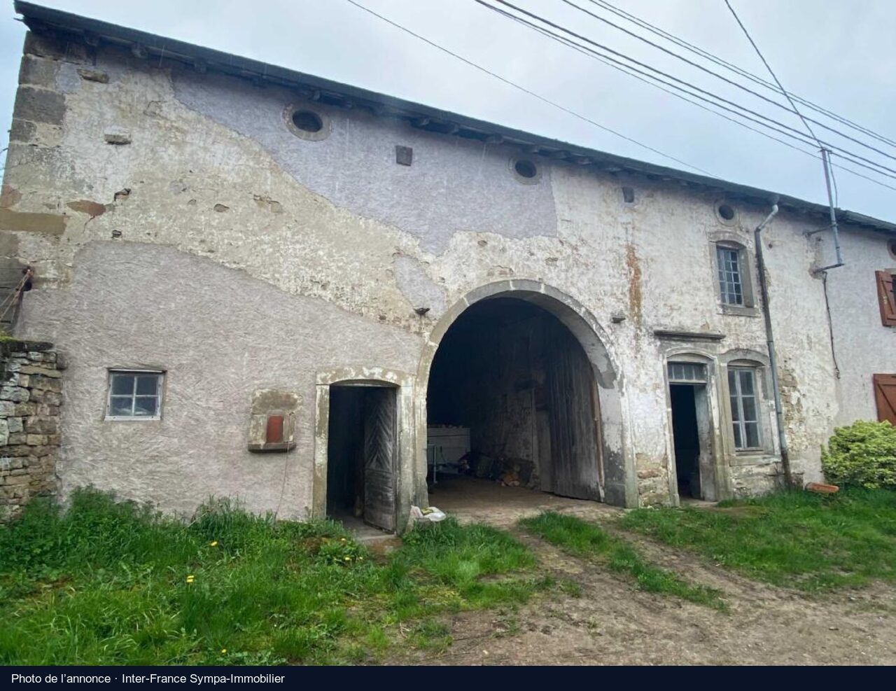 La ferme aux dalles de pierre, Ainvelle : photo de l’annonce, état actuel