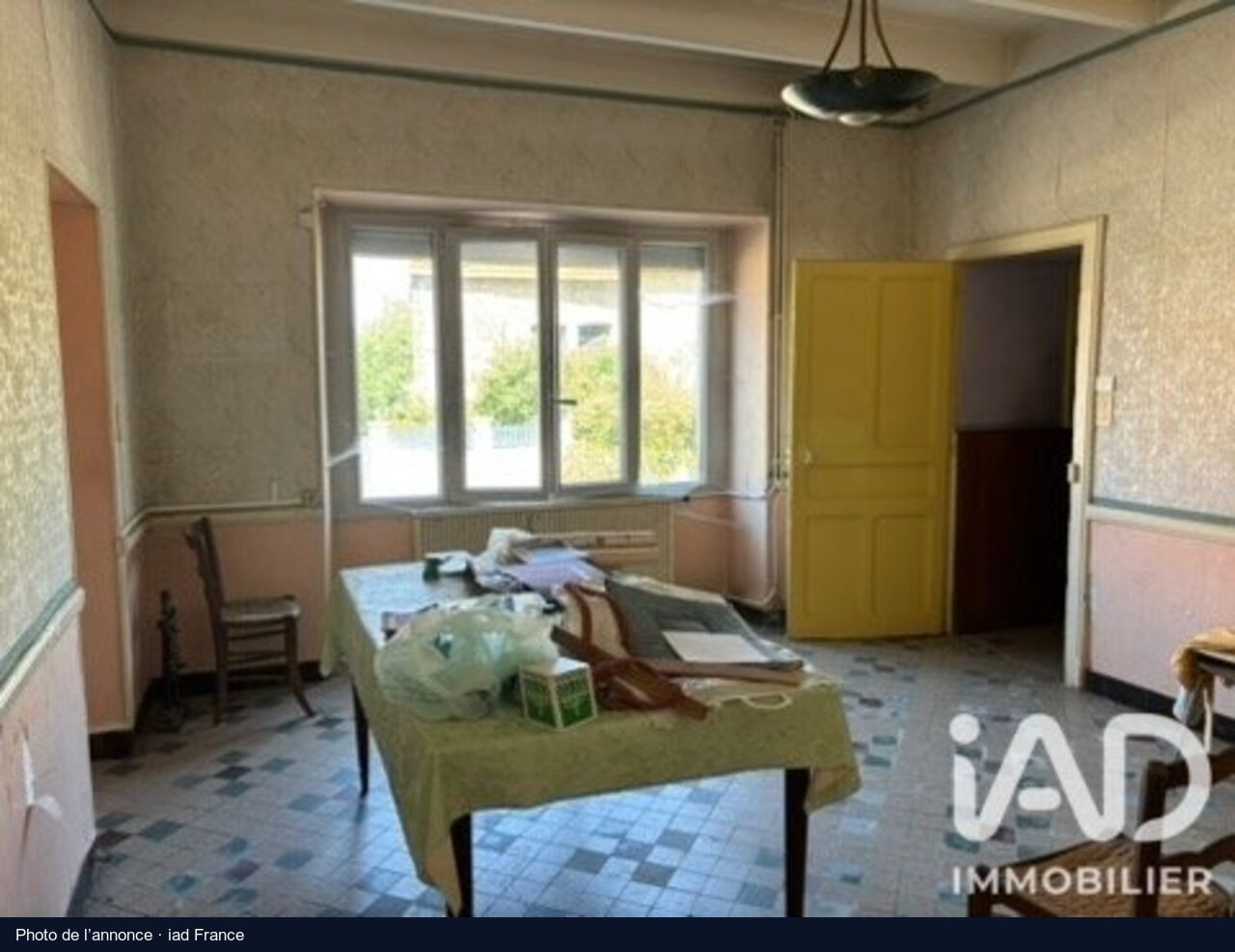 La salle à manger, Bourguignon-lès-Morey : photo de l’annonce, état actuel